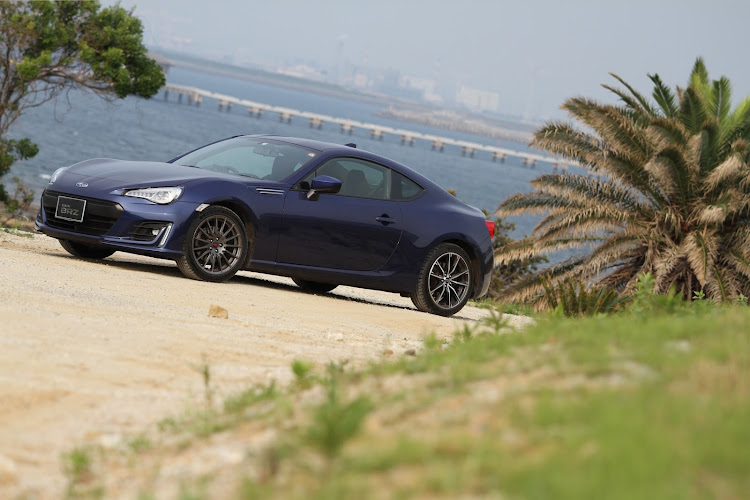 WRX STIのカレーの路・BRZ・TOMORROW COAST・一眼レフ・カフェに関するカスタム事例の投稿画像26枚目