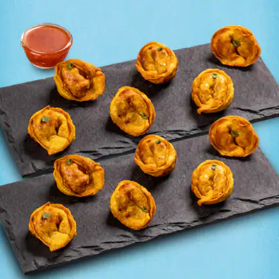 Veg Fried Corn & Cheese Momos With Momo Chutney - 12 Pcs