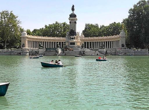 The Buen Retiro Park in Madrid shows how much pride the Spaniards take in their gardens and public areas.