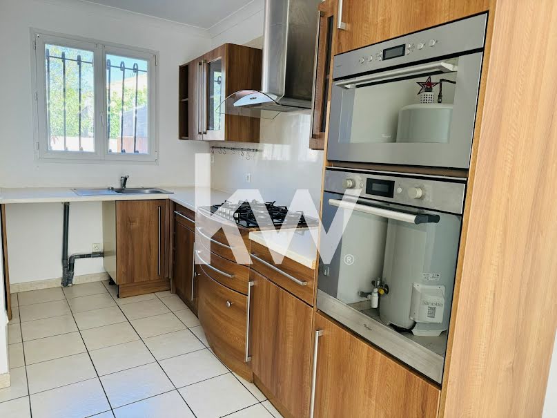 Location  maison 4 pièces 83 m² à Nimes (30000), 1 100 €