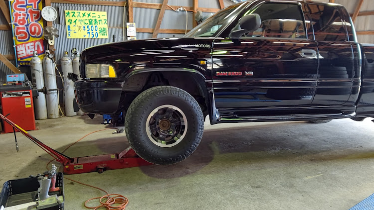 ラム トラックのラムトラック・ピックアップトラック・RAM2500・ラム・ダッジに関するカスタム事例の投稿画像1枚目