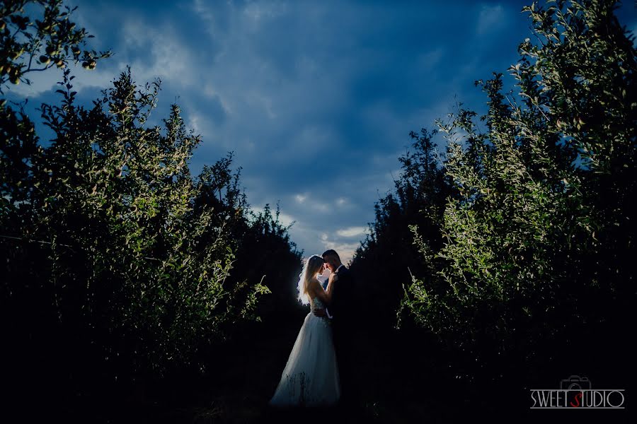 Wedding photographer Łukasz Włodek (sweet-studio). Photo of 13 February 2023