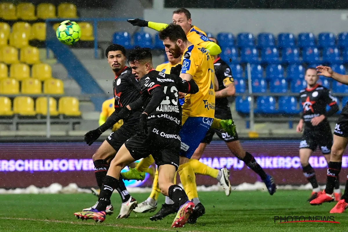 Miguel Vieira debuteert bij Waasland-Beveren in verdediging en krijgt meteen 5 doelpunten om de oren: "Dit zal bijblijven"