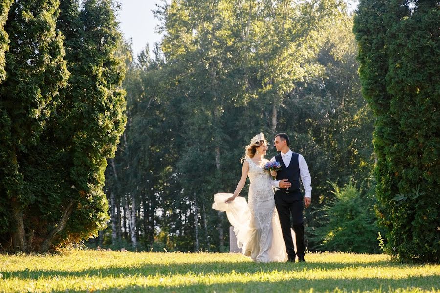 Fotógrafo de bodas Aleksandr Burlakov (alexbu). Foto del 1 de octubre 2017