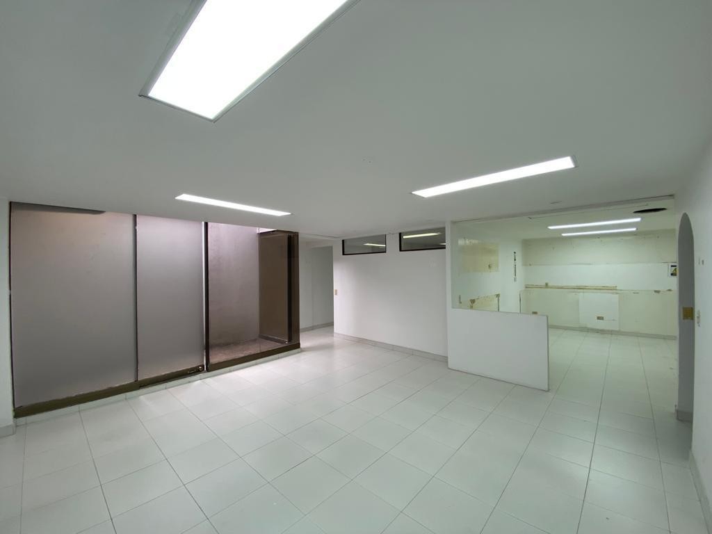 Oficina En Arriendo - Santa Barbara Occidental, Bogota