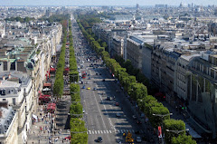 Les Champs Elysées