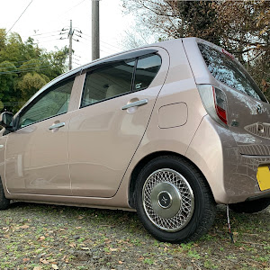 ミライース LA300S