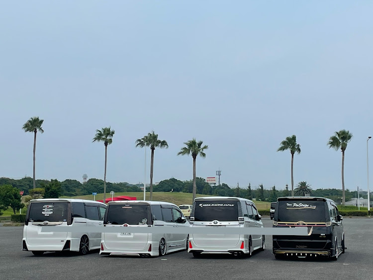ノアの山口宇部空港・熊本〜山口・ノア ヴォクシー エスクァイア・エヴァンゲリオンコラボ・なかま、なかま、な〜か〜ま〜に関するカスタム事例の投稿画像4枚目