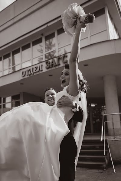 Fotógrafo de casamento Yulya Guseynova (guseinovaphoto). Foto de 17 de junho 2022