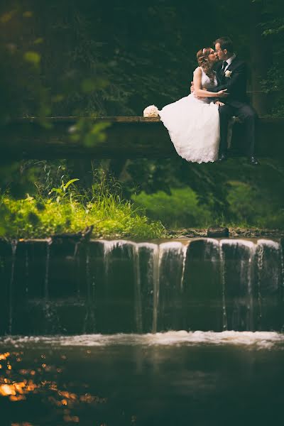 Fotógrafo de bodas Gyöngyike Datki (datkiphotos). Foto del 6 de julio 2017