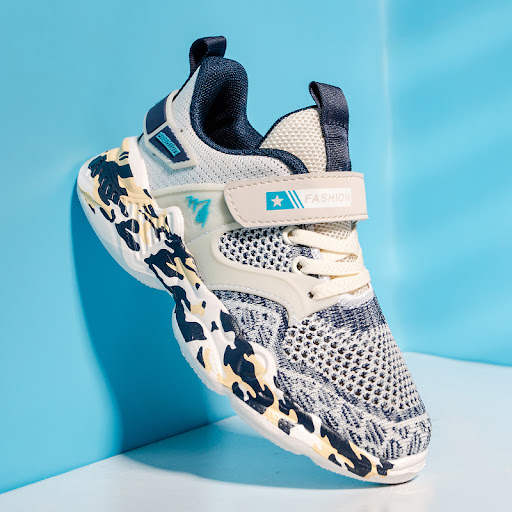 Title 3, Hollow flying knit sneakers