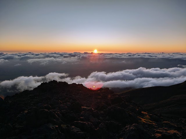 Fanthams Peak Syme Hut sunset