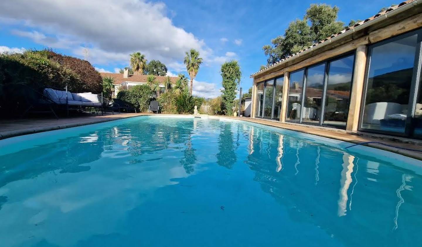 Property with pool and garden PRUNELLI DI FIUMORBO