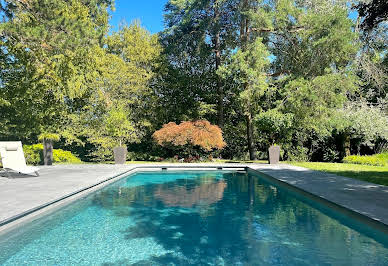 House with pool and garden 2