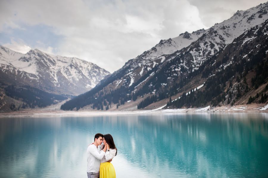 Fotógrafo de casamento Vasiliy Kovalev (kovalevphoto). Foto de 28 de agosto 2015