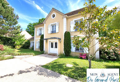 Maison avec piscine et terrasse 7