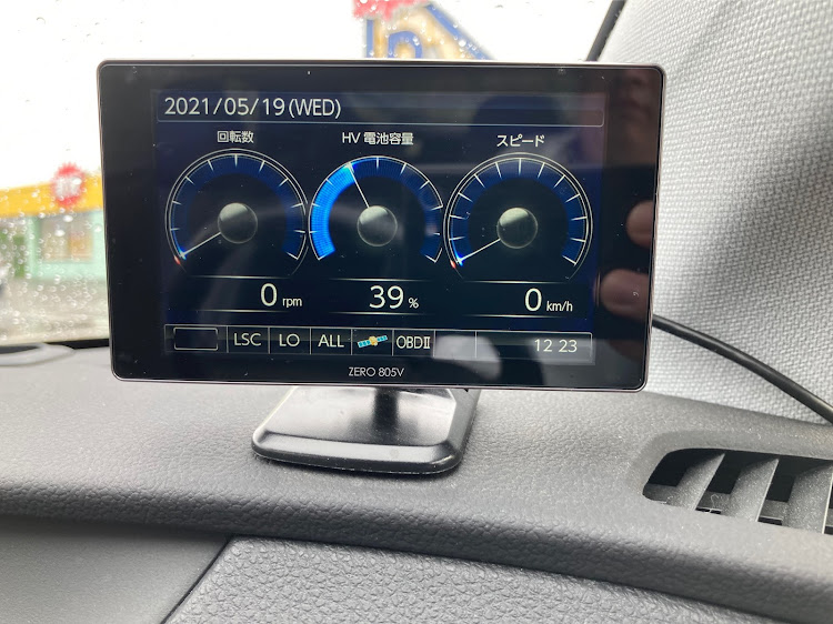 プリウスのZERO805V・レーダー探知機・コムテック・OBD llに関するカスタム事例の投稿画像1枚目