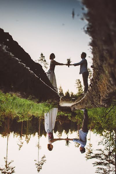 Fotógrafo de casamento Kseniya Chebiryak (kseniyache). Foto de 13 de agosto 2014