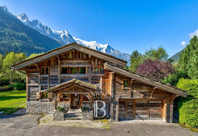 Chalet with panoramic view and terrace 4