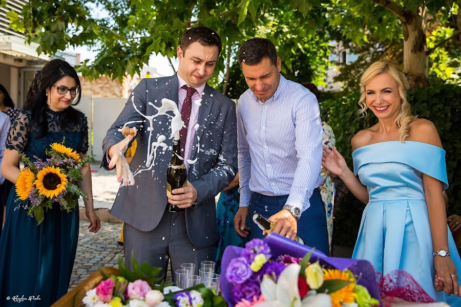 Wedding photographer Bogdan Preda (lifethrulens). Photo of 3 August 2019