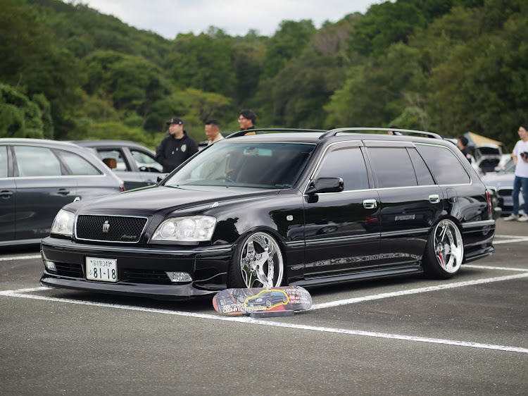 レヴォーグのいつもいいね＆コメントありがとうございます・DOMさんフルラッピング・Pearl Dark Green・WAGONFREAKS・国産車に関するカスタム事例の投稿画像4枚目