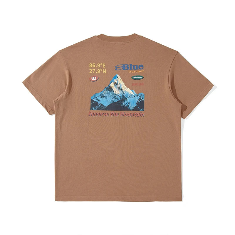 Camiseta Solta com Estampa de Montanha Nevada, Estilo Retrô para Casal, Perfeita para um Visual Descontraído e Confortável