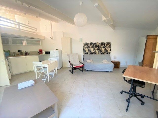 Location meublée appartement 1 pièce 32 m² à Montfavet (84140), 590 €