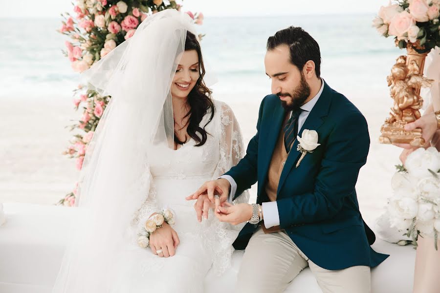 Fotografo di matrimoni Lidiya Beloshapkina (beloshapkina). Foto del 18 gennaio 2019