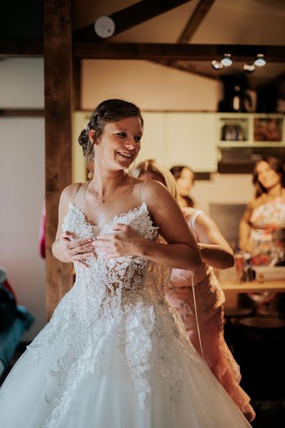 Fotógrafo de bodas Léa POMIER (pozewedding). Foto del 1 de septiembre 2022