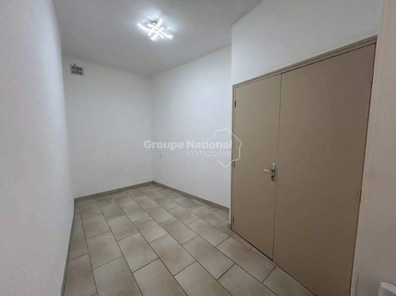 Location  appartement  25.37 m² à Pélissanne (13330), 500 €