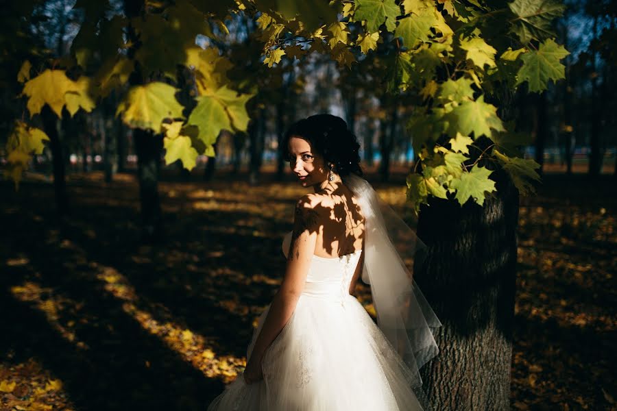 Fotógrafo de casamento Misha Shuteev (tdsotm). Foto de 26 de agosto 2016