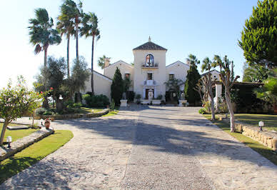 Maison avec piscine et terrasse 5