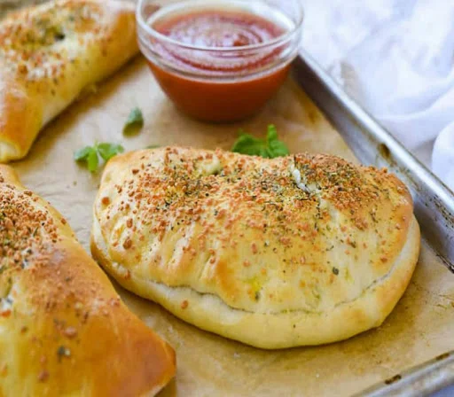 Classy Paneer Mushroom Calzone Pocket