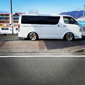 ハイエースバン KDH201V