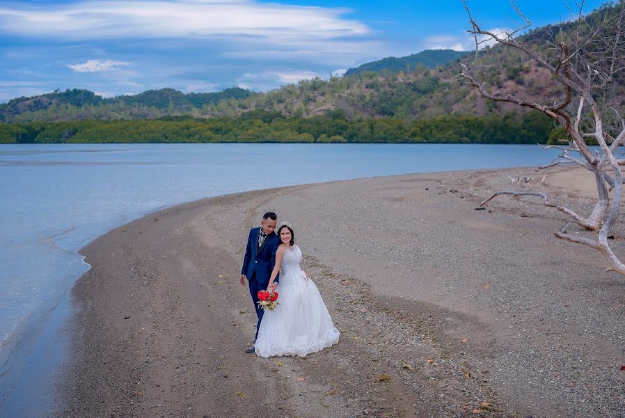 Fotógrafo de casamento Ary Leon (aryleon19). Foto de 21 de junho 2020