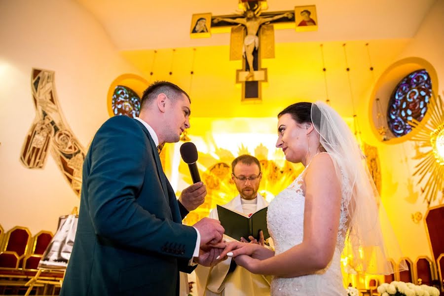 Wedding photographer Mariusz Strzabala (mariuszstrzabal). Photo of 25 February 2020