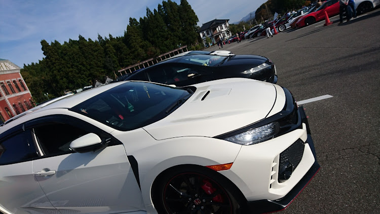 シビックタイプRの日本自動車博物館・ホンダ・タイプR・乱入・ありがとうございますに関するカスタム事例の投稿画像2枚目