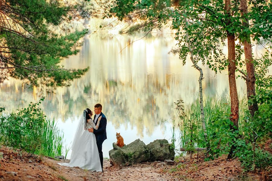 Fotógrafo de casamento Piotr Piotrowski (fartovuy). Foto de 21 de abril 2023