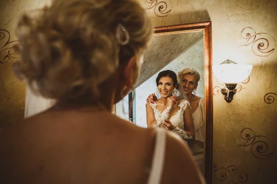 Fotografo di matrimoni Vika Aniuliene (vikaaniuliene). Foto del 27 luglio 2018