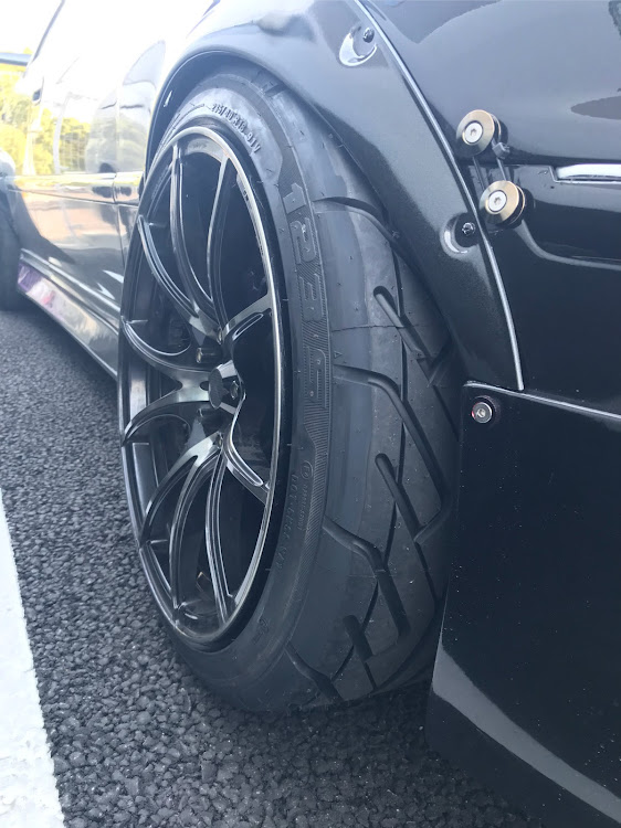 マークIIのタイヤ交換・ATR123S・JZX100・マークII・アジアンタイヤに関するカスタム事例の投稿画像1枚目
