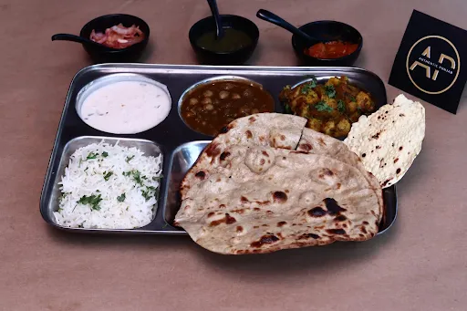 Tandoori Chole Gravy Thali