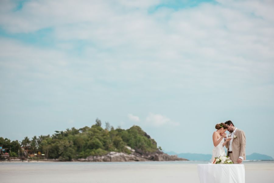 Fotógrafo de casamento Lukas Navara (navara). Foto de 20 de novembro 2019