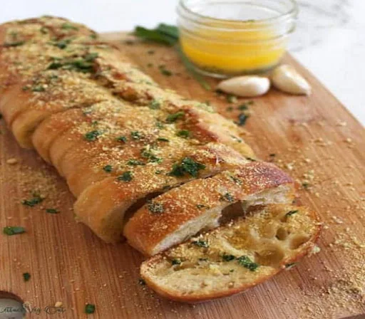 Super Chicken Stuffed Garlic Bread