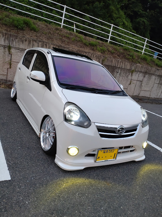 ミライースの車高調・workwheels・サンルーフのある生活・純ベタ？に関するカスタム事例の投稿画像1枚目