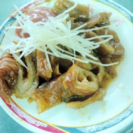 矮仔財滷肉飯