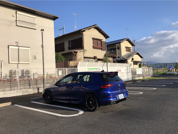 ゴルフ RのTuning Evolution B.L.K・天・空・雲・くわがた採集5300段に関するカスタム事例の投稿画像7枚目