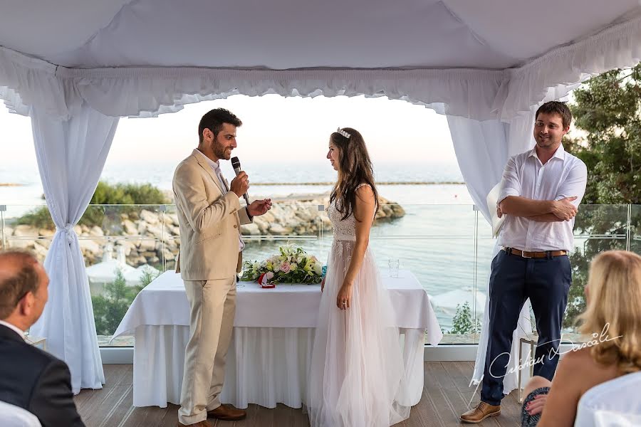 Fotógrafo de casamento Cristian Dascălu (cristiandascalu). Foto de 26 de abril 2017