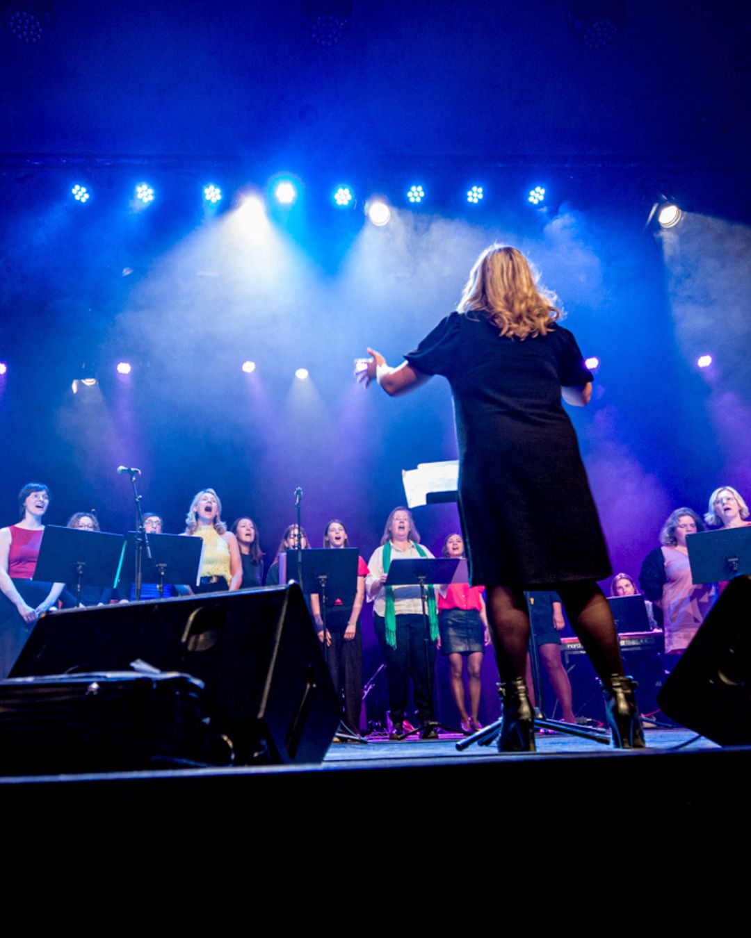 Join the Rock Choir and sing your favorite pop and rock classics! Improve your singing skills while having fun in a group.