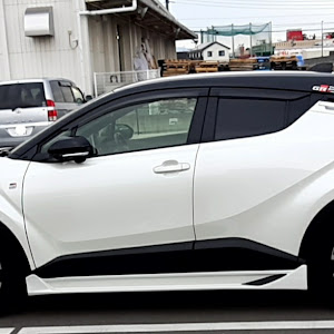 C-HR NGX10