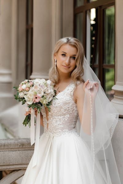 Fotógrafo de casamento Olya Poduta (olavolina). Foto de 22 de julho 2020